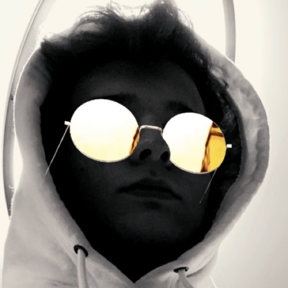 Meet your Posher, David - Picture 1 of 1